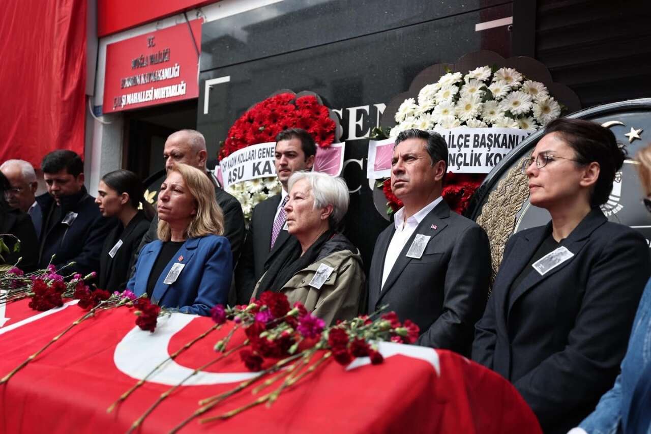 CHP Muğla Milletvekili Süreyya Öneş Derici’nin Amcası Osman Öneş Son Yolculuğuna Uğurlandı 4